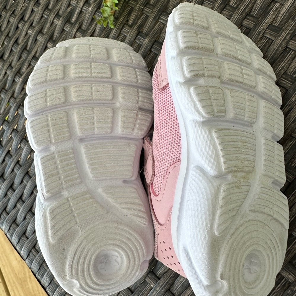 Under Armour Kids' Light Pink Sneakers - Picture 6 of 7